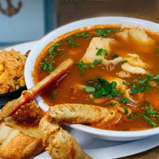 Caldo de Mariscos.